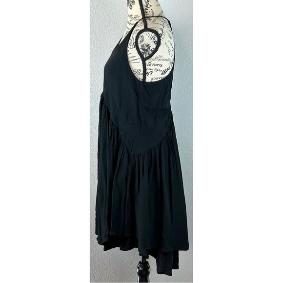 ROMEO & JULIET Cutaway Swing Dress, size Medium - Picture 4 of 8